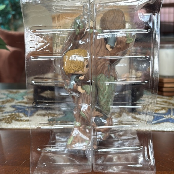 FUNKO SUPER POP! THE LORD OF THE RINGS SUPER TREEBEARD WITH MERRY & PIPPIN 1579 - Picture 10 of 15